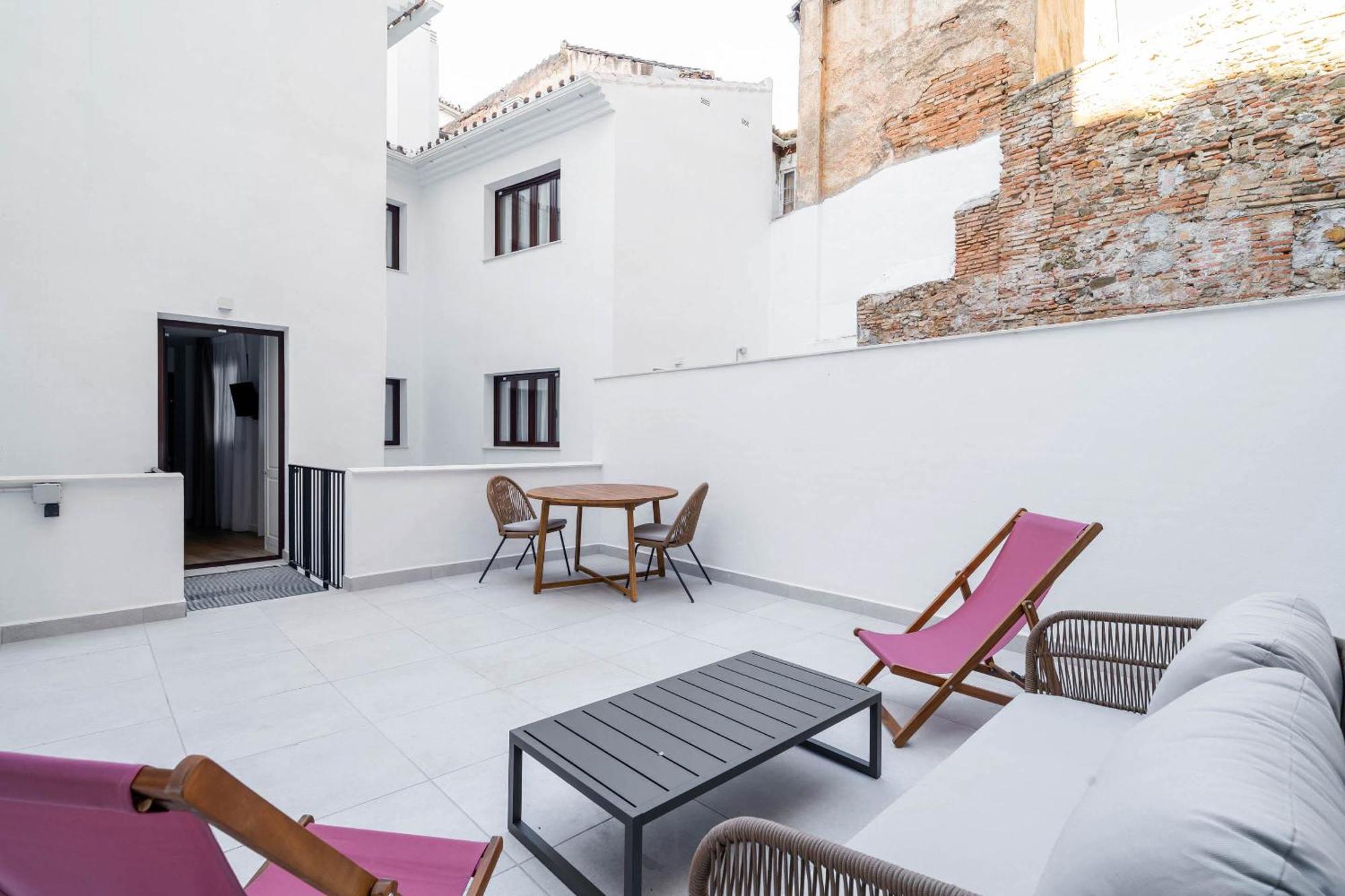 Limehome Malaga Calle Victoria Room photo
