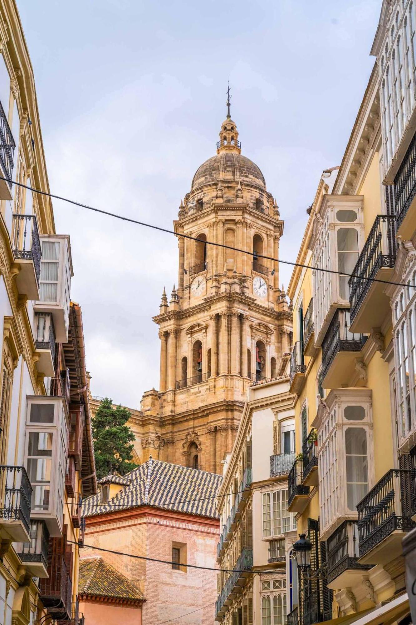 Limehome Malaga Calle Victoria Exterior photo