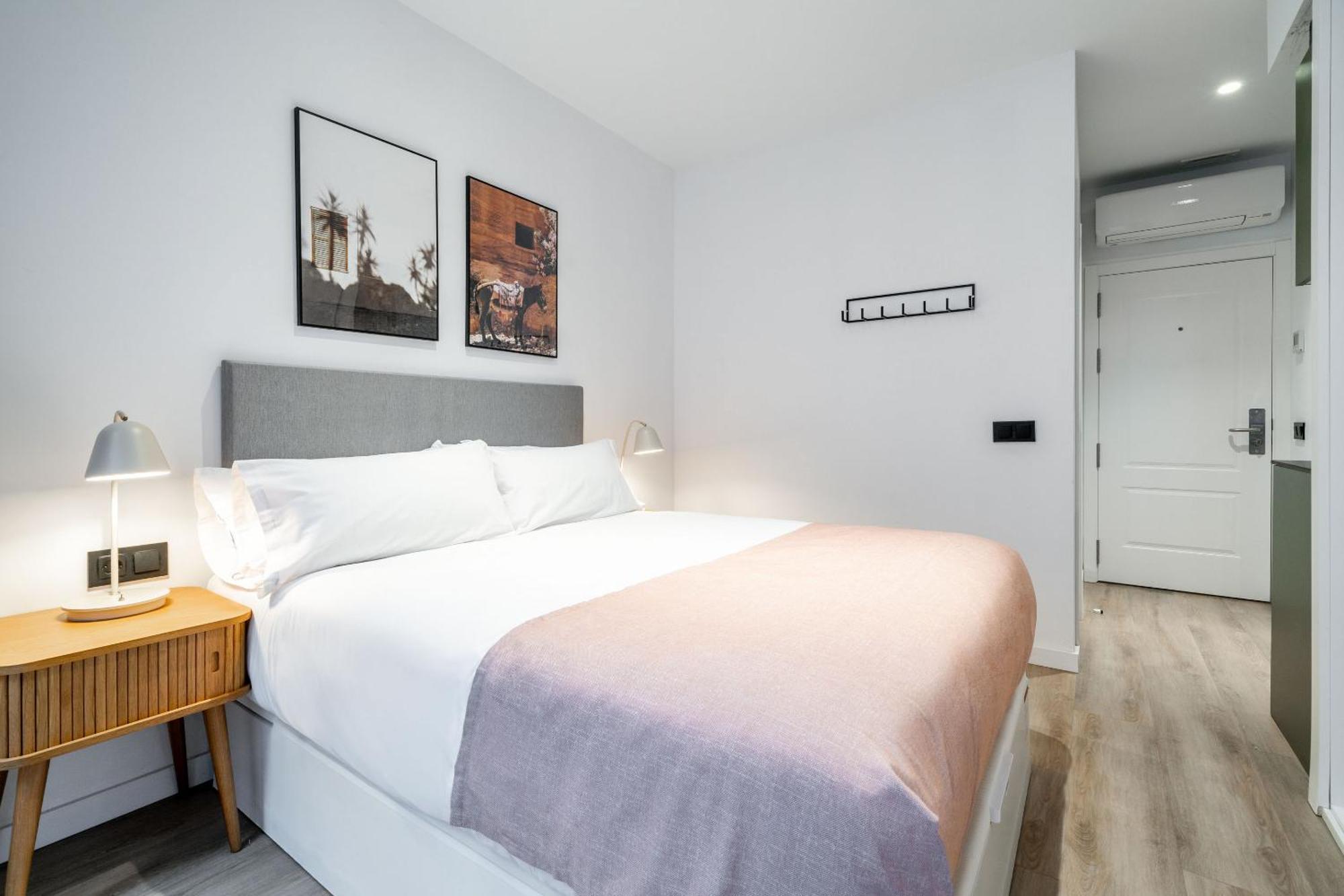 Limehome Malaga Calle Victoria Room photo